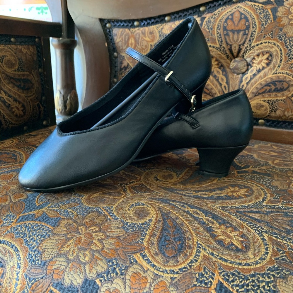 CHARACTER SHOES!!!!!!